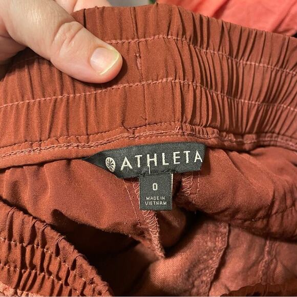 Athleta Copper Colored Shorts - Picture 4 of 6